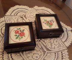 صناديق خشبية فخمة صغيرة